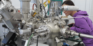 Pregătirea suprafețelor semiconductorului GaSb, un prim pas în dezvoltarea celulelor termofotovoltaice