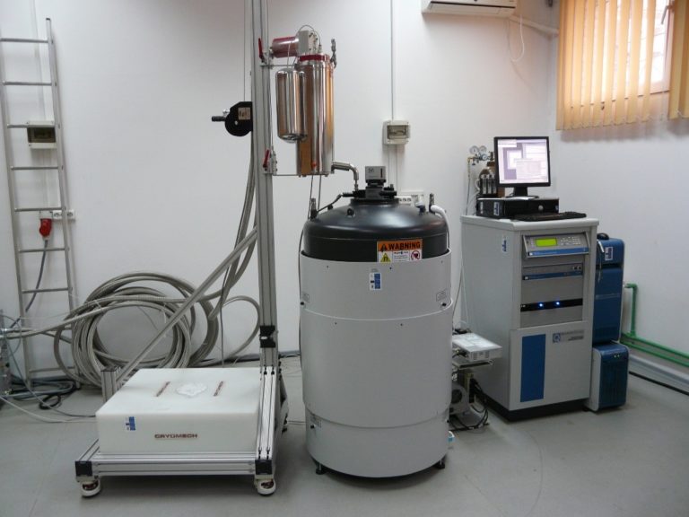 SYSTEM FOR PHYSICAL PROPERTIES MEASUREMENTS PPMS (QUANTUM DESIGN)