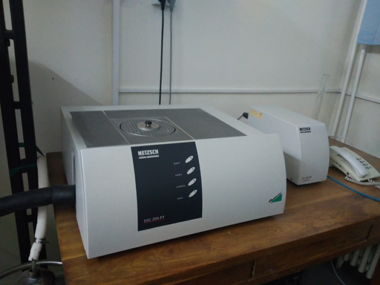 Differential scanning calorimeter DSC 204 F1 (Netzsch)