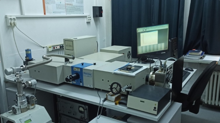 Fluorolog-3 spectrophotometer, model Fl3-22, Horiba Jobin Yvon
