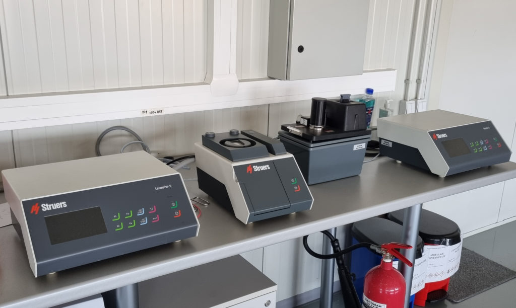 Tem Characterization Machine NIMP| Laboratory for TEM/SEM samples preparation - NIMP